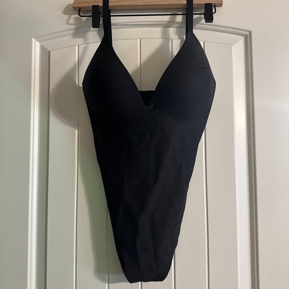 SKIMS Body Super Push-up Thong Bodysuit - Picture 1 of 3